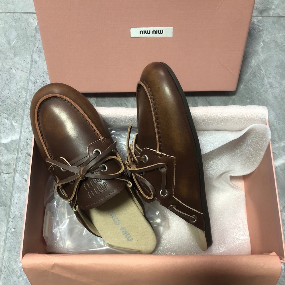 Miu Miu Refined Bow Loafer Mules - Picture 5 of 7